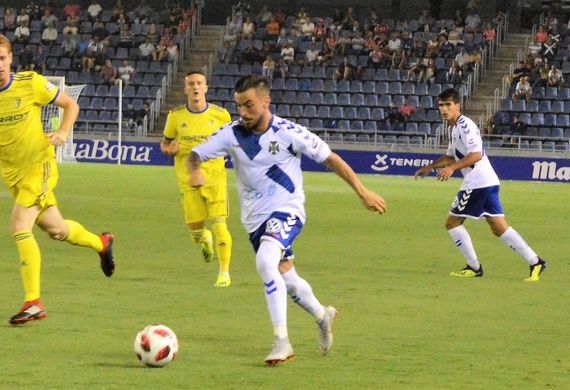 Nhận định soi kèo Tenerife vs Cadiz lúc 00h30 ngày 24/3/2025